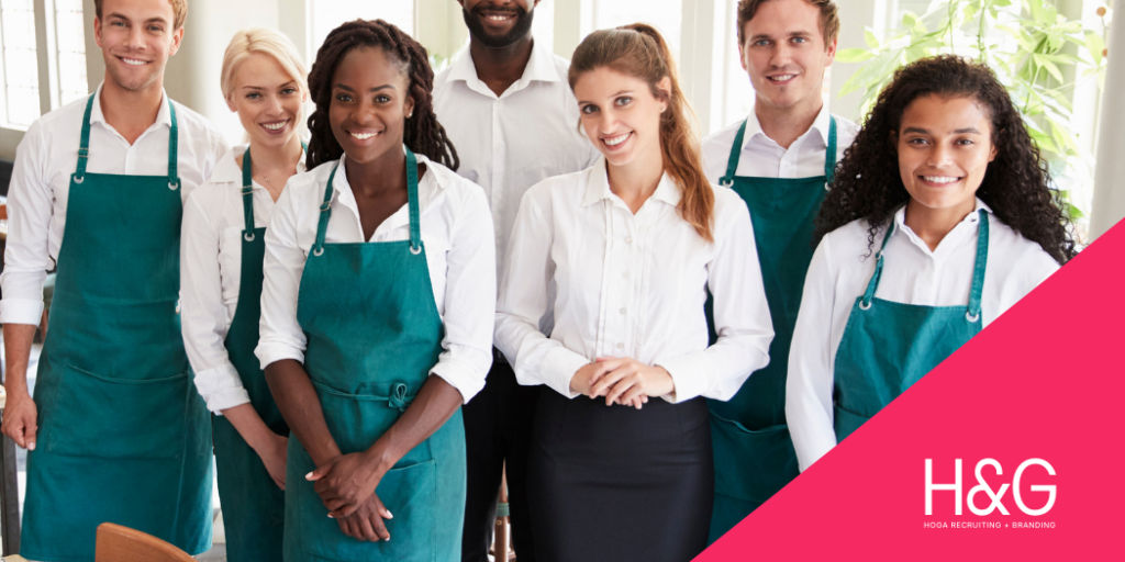 Karriere in der Hotellerie & Gastronomie Wann ein Aufstieg realistisch ist – und wann auch ein Direkteinstieg funktioniert